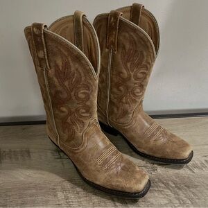 Women's LAREDO Distressed BEIGE LEATHER Square Toe WESTERN Cowboy COWGIRL BOOTS